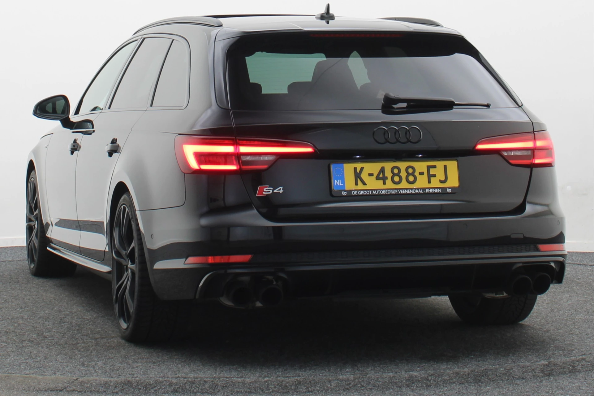 Hoofdafbeelding Audi S4