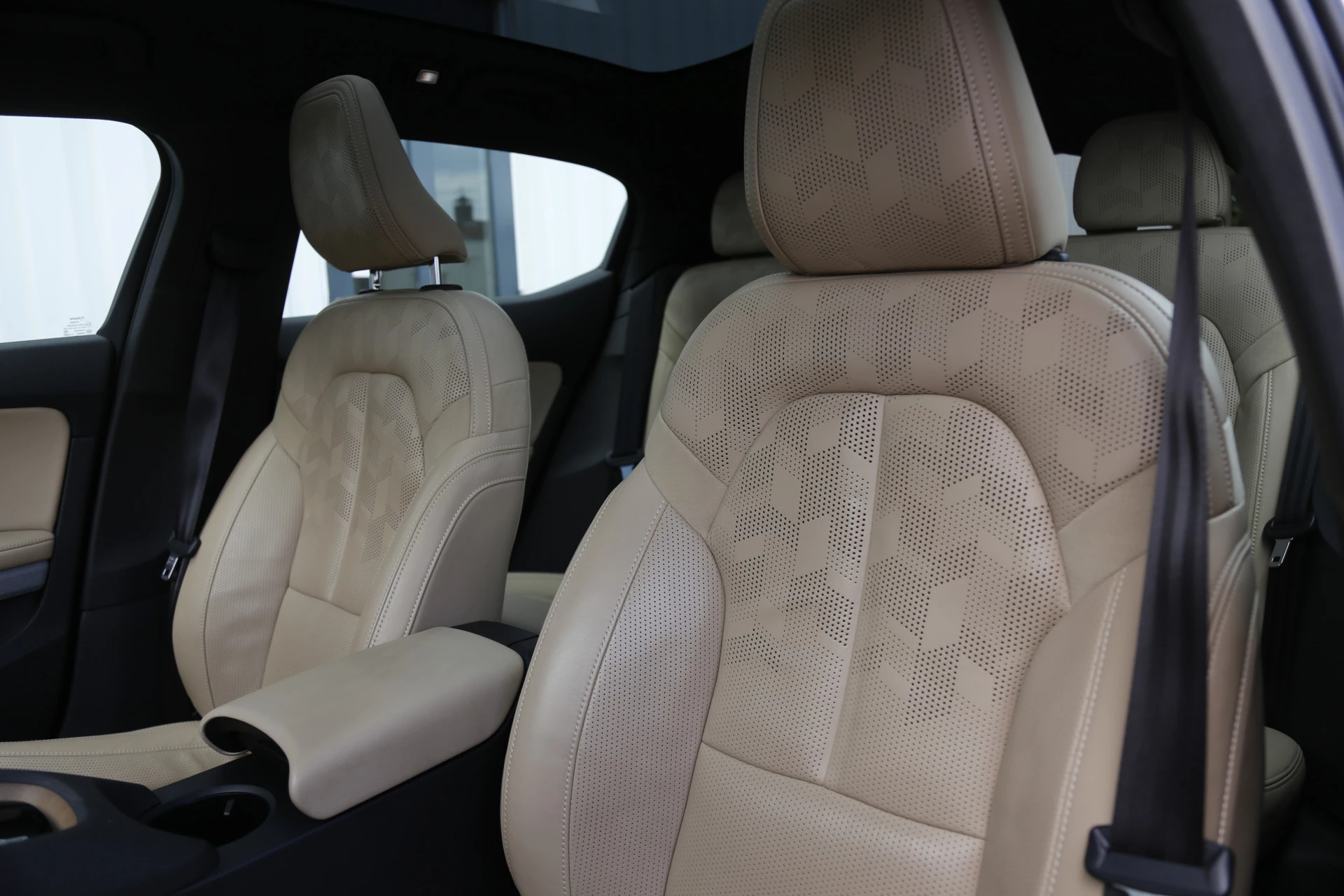 Hoofdafbeelding Polestar 2