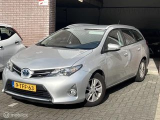 Toyota Auris Touring Sports 1.8 Hybrid bj 2014 Navi, Camera, NAP. Dealer onderhouden!