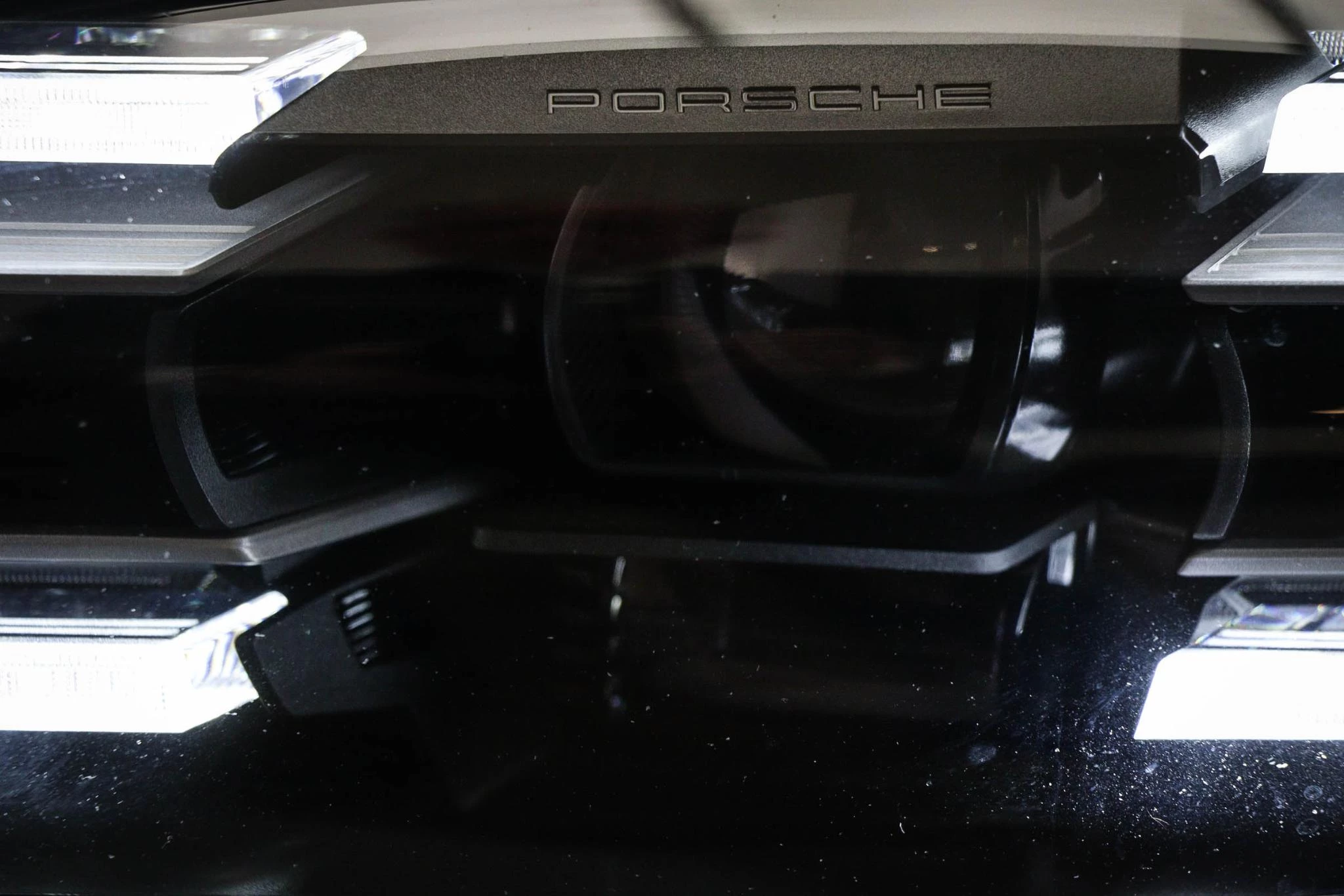 Hoofdafbeelding Porsche Taycan