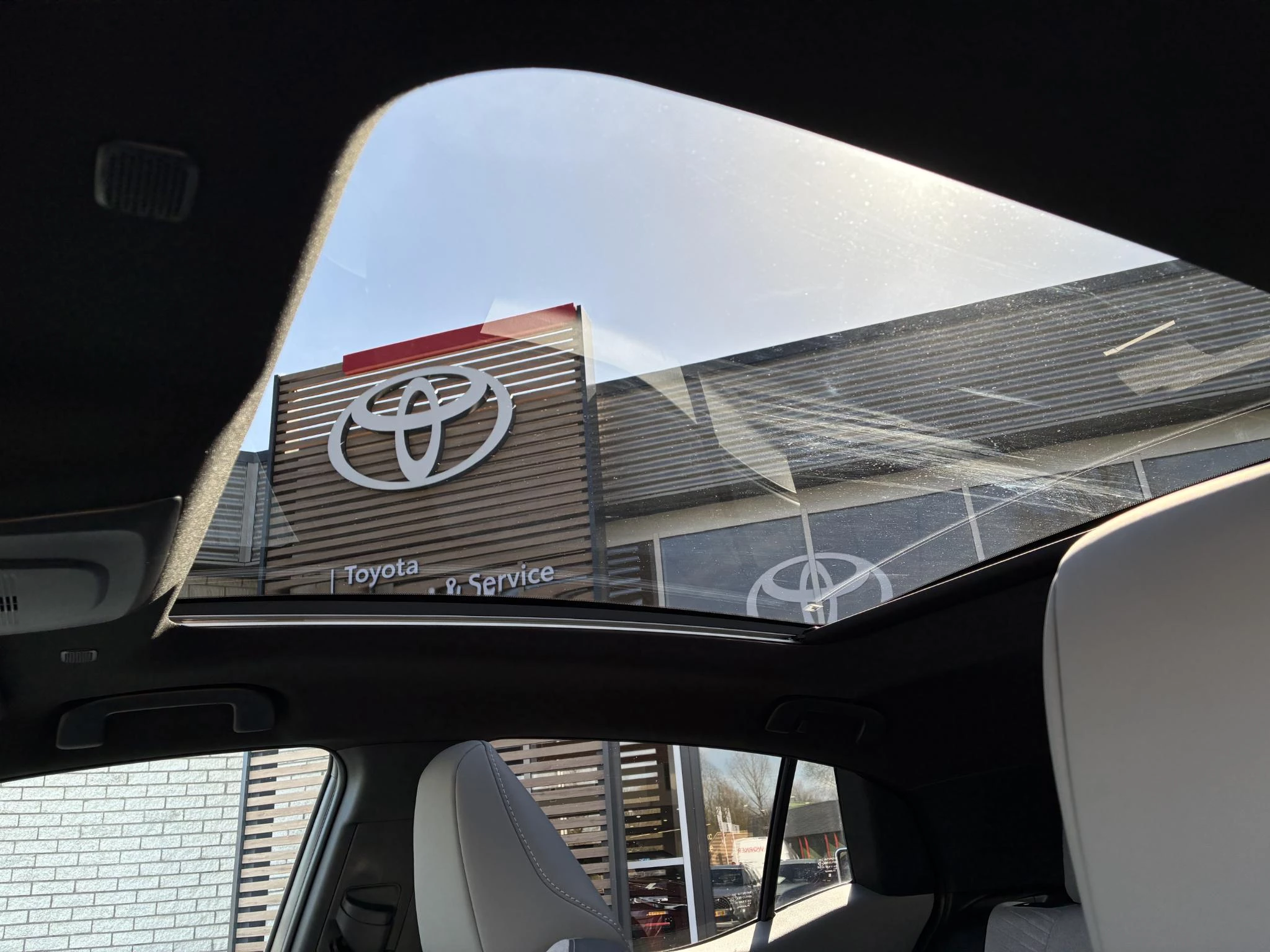 Hoofdafbeelding Toyota C-HR+