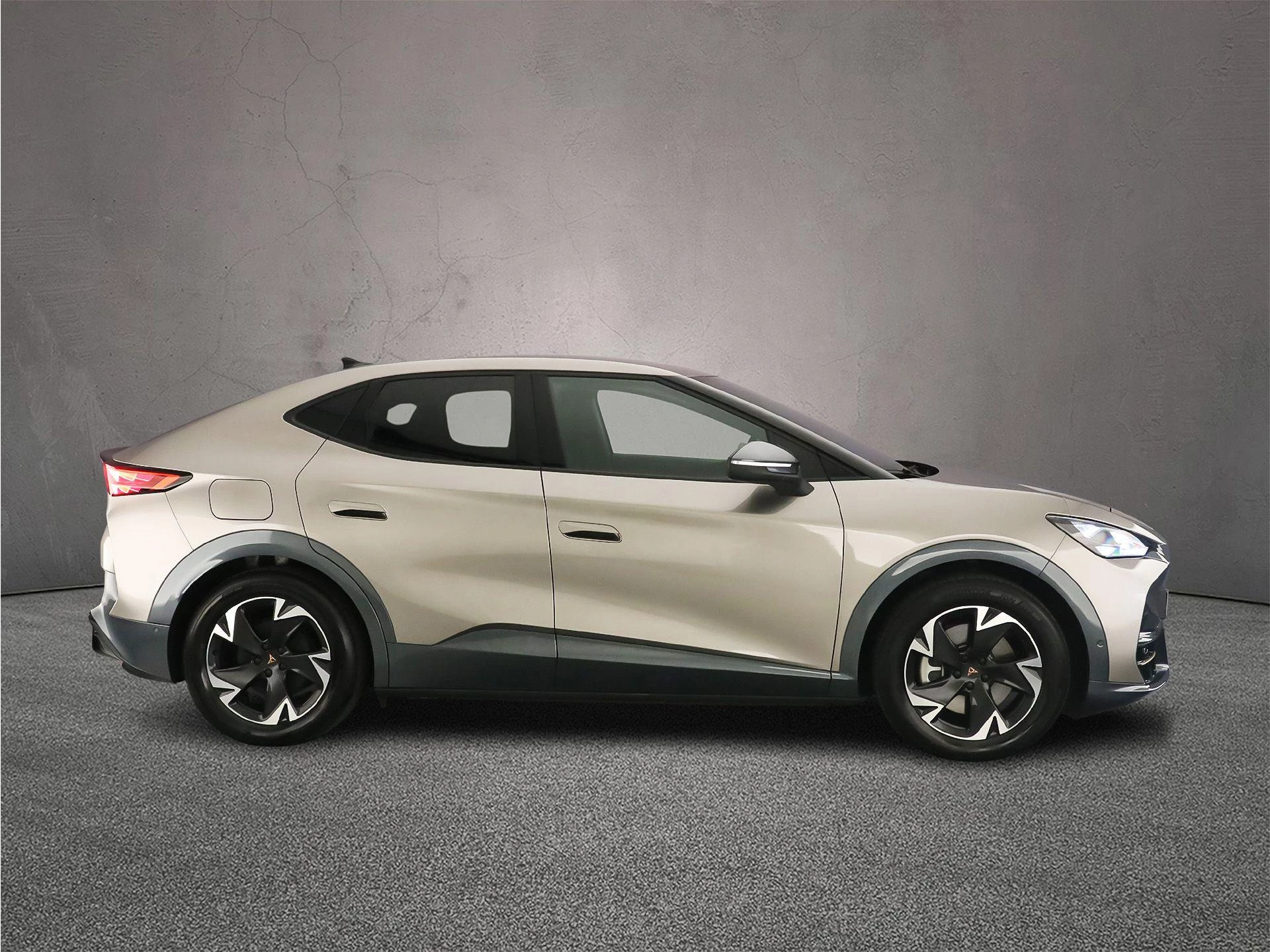 Hoofdafbeelding CUPRA Tavascan