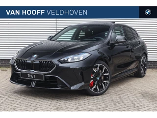 Hoofdafbeelding BMW 1 Serie BMW 1 Serie 120 High Executive M Sport Automaat / Panoramadak / Sportstoelen / M Adaptief onderstel / Adaptieve LED / Comfort Access / Head-Up / Harman-Kardon