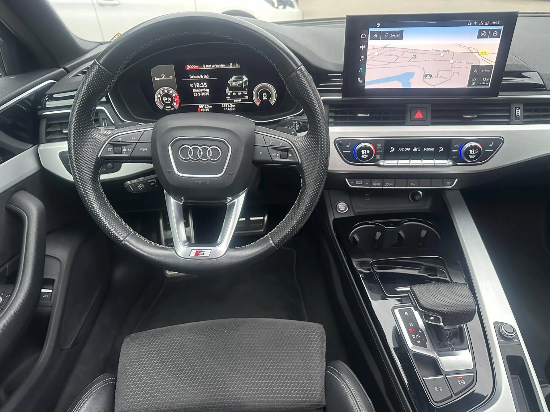 Hoofdafbeelding Audi A4