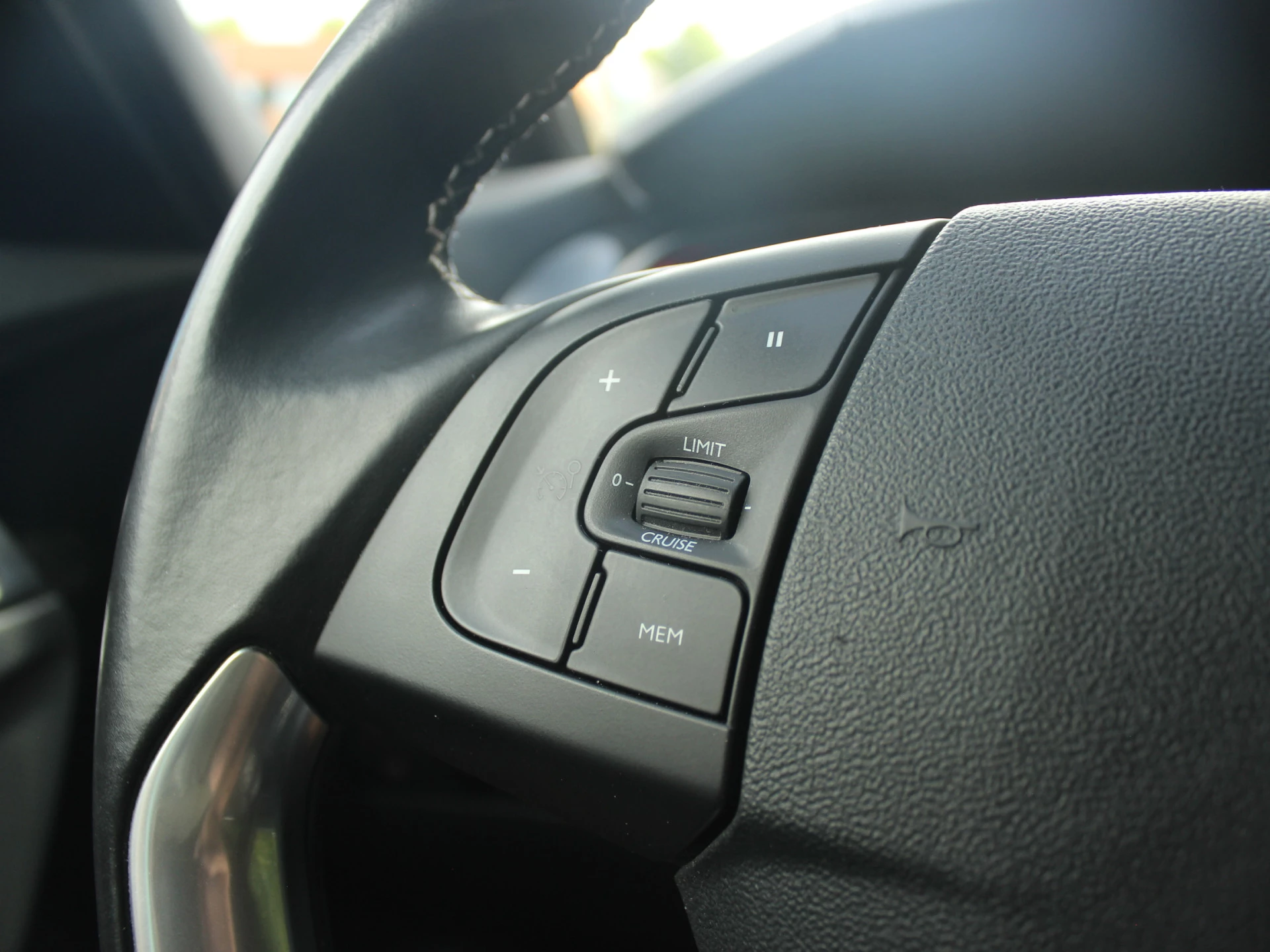 Hoofdafbeelding DS DS 5