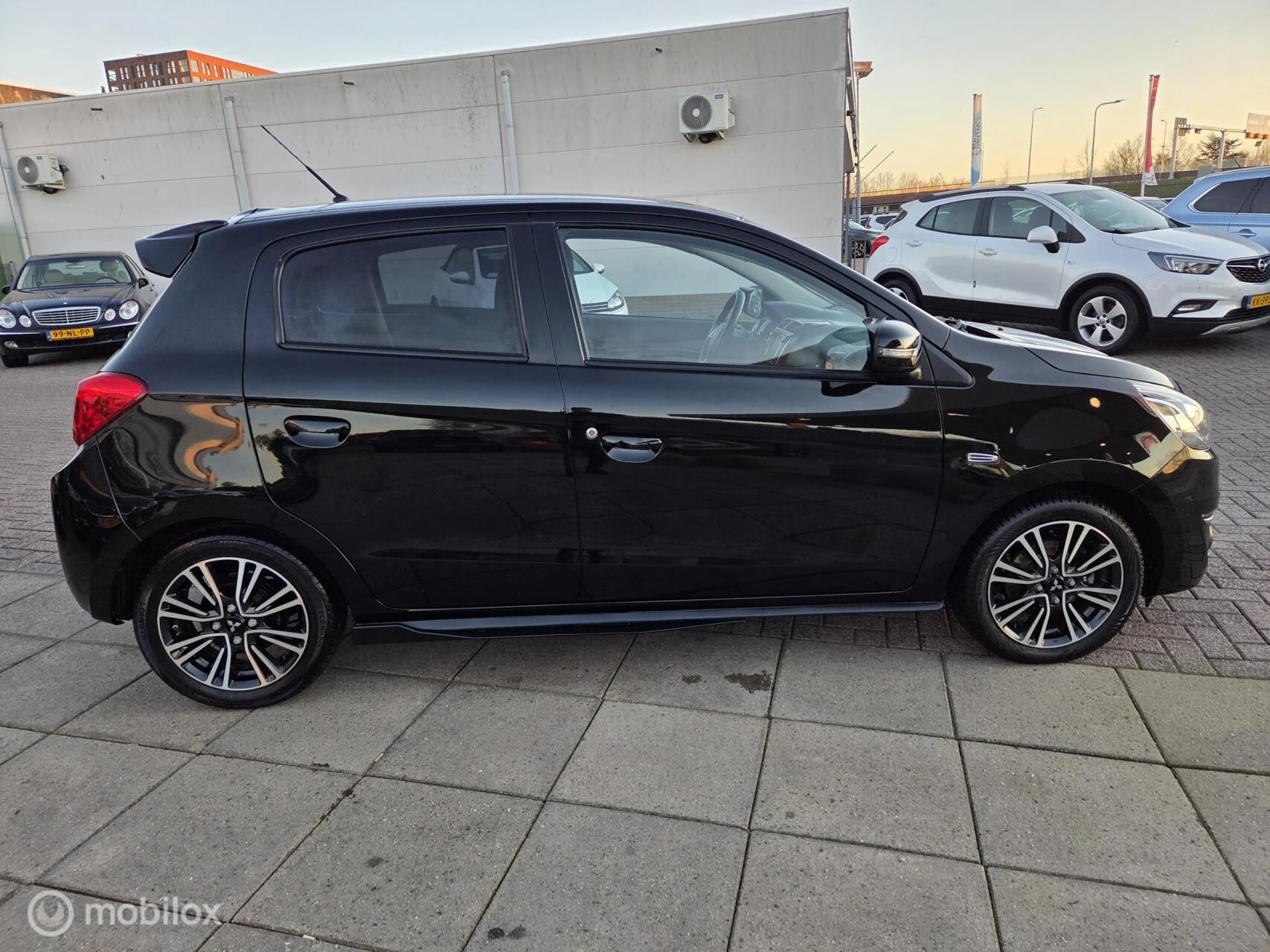 Hoofdafbeelding Mitsubishi Space Star