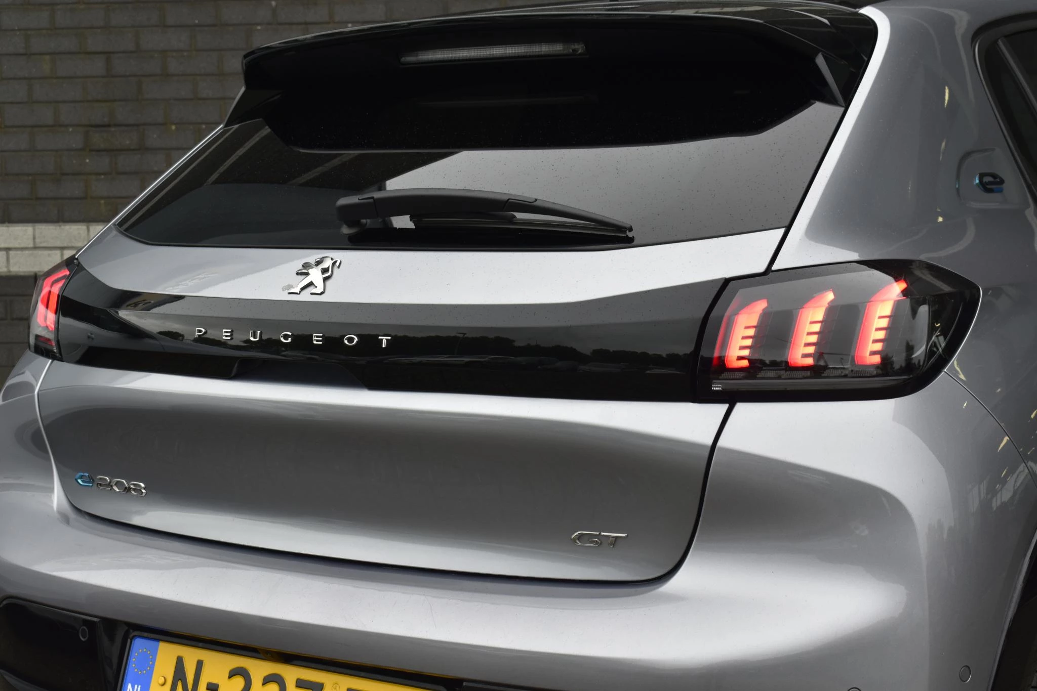 Hoofdafbeelding Peugeot e-208