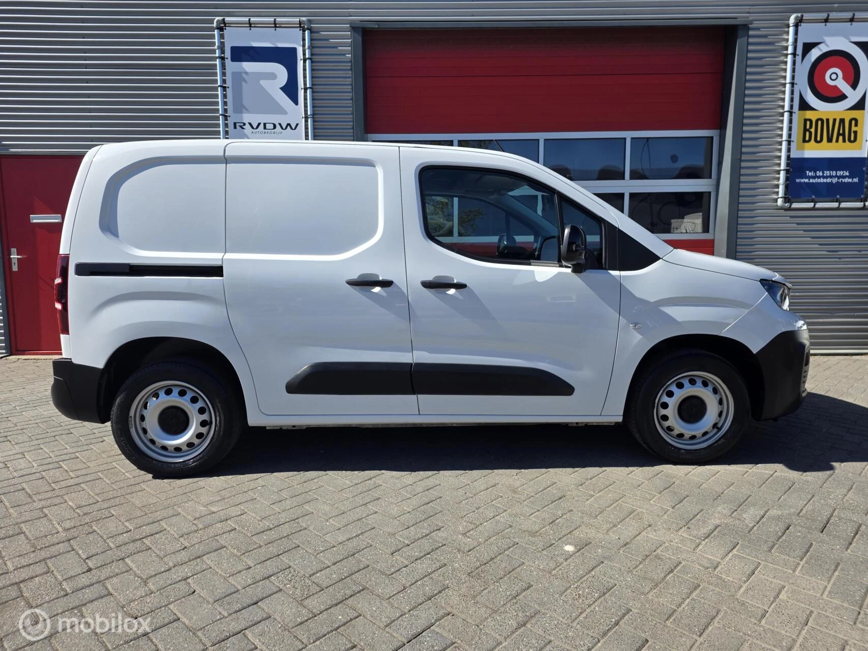 Hoofdafbeelding Peugeot Partner