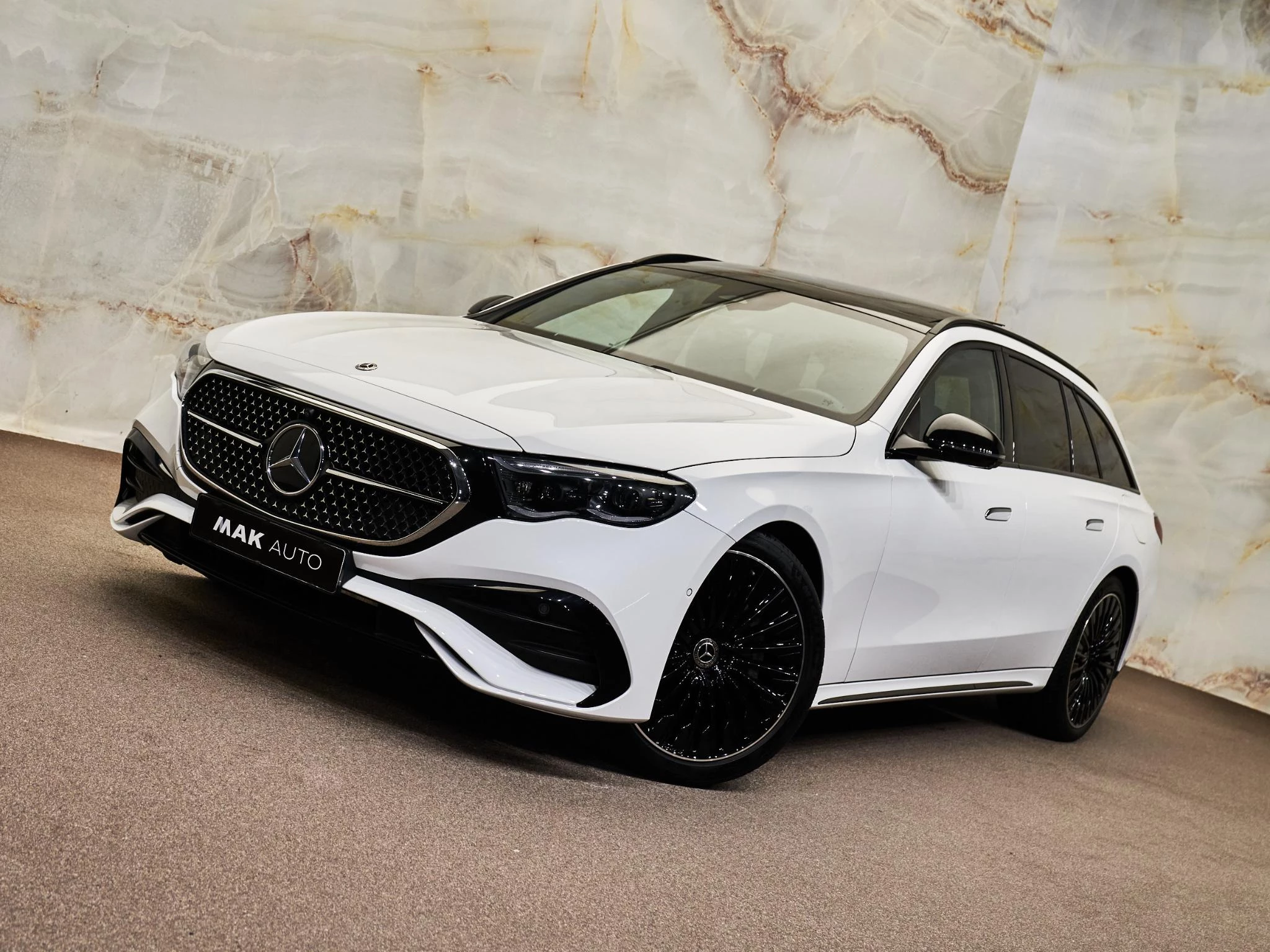 Hoofdafbeelding Mercedes-Benz E-Klasse