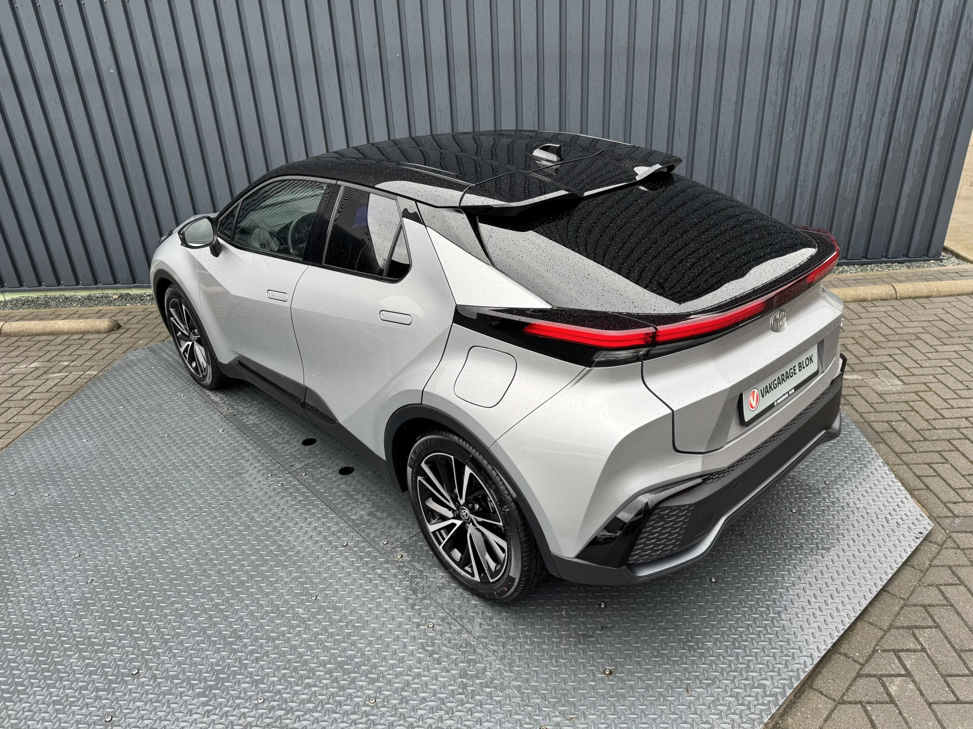 Hoofdafbeelding Toyota C-HR
