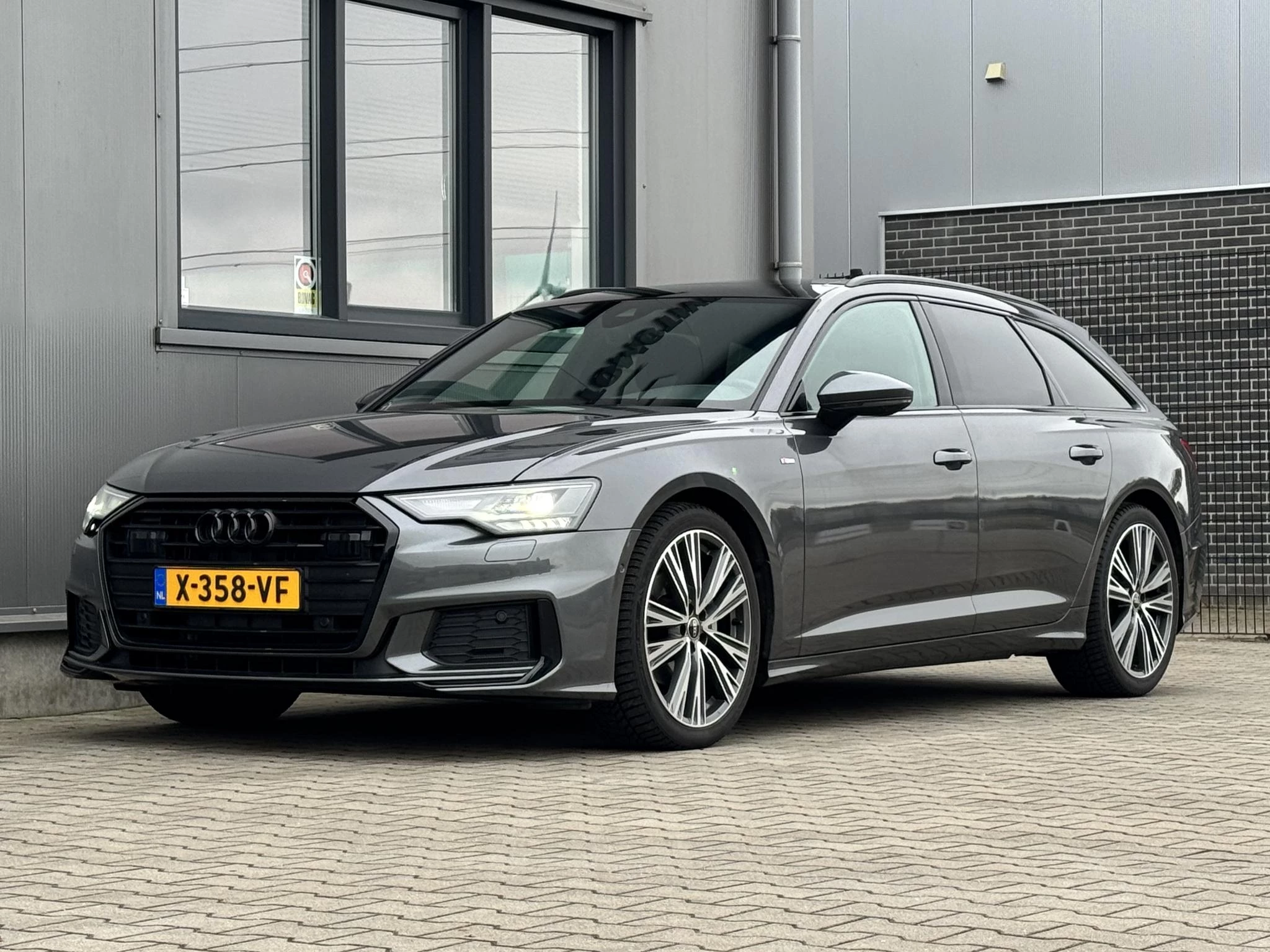 Hoofdafbeelding Audi A6