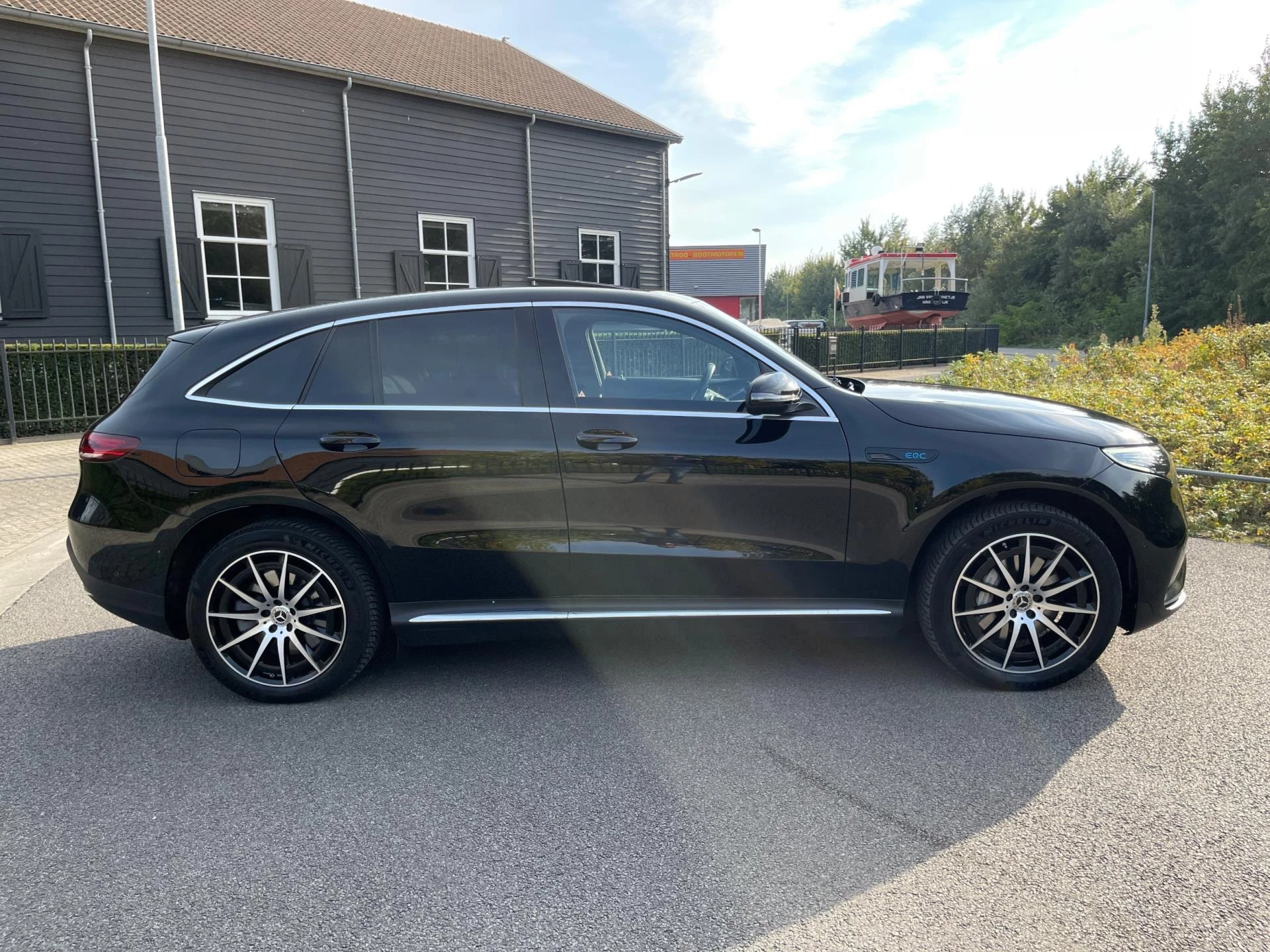 Hoofdafbeelding Mercedes-Benz EQC
