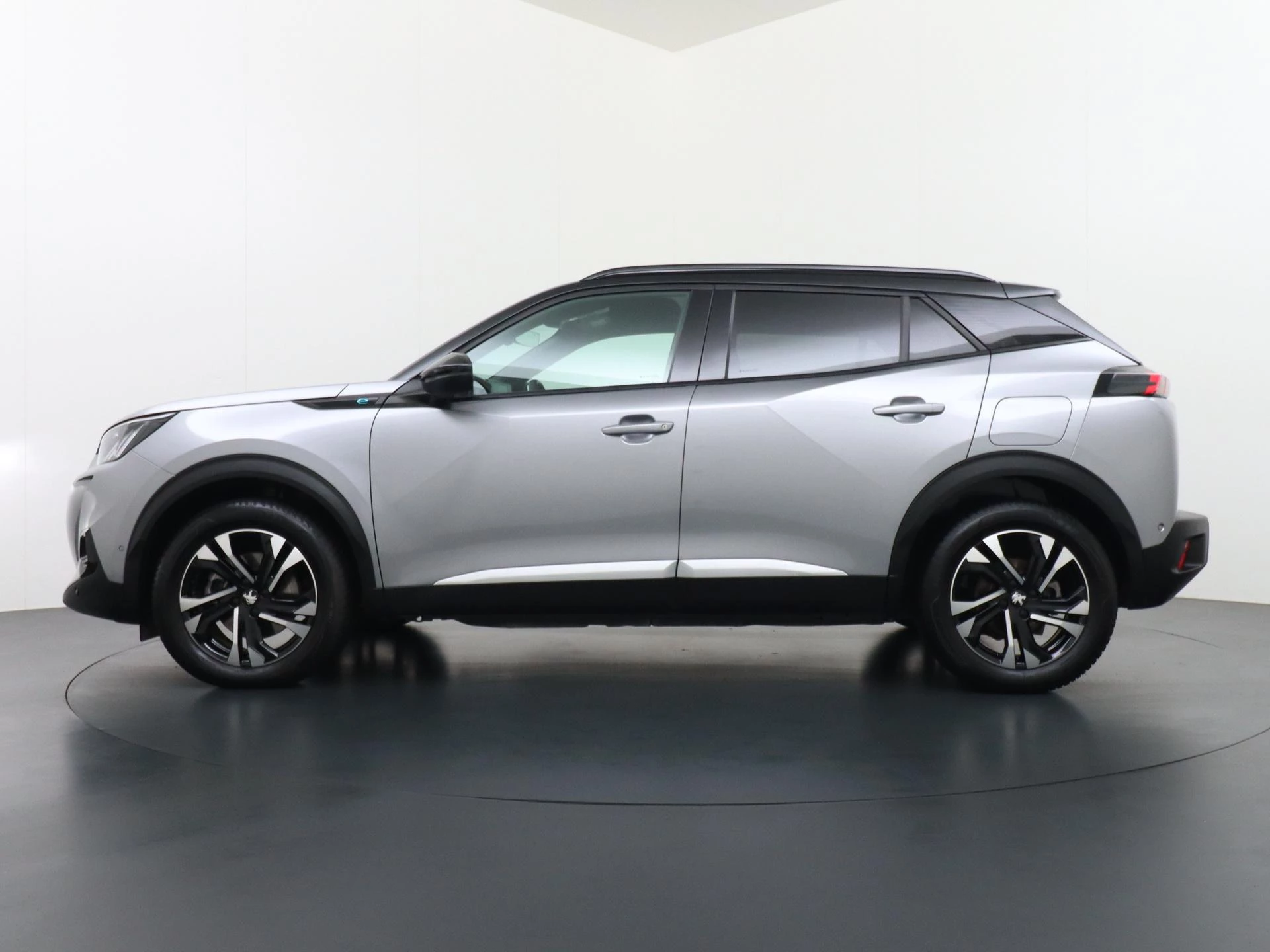 Hoofdafbeelding Peugeot e-2008
