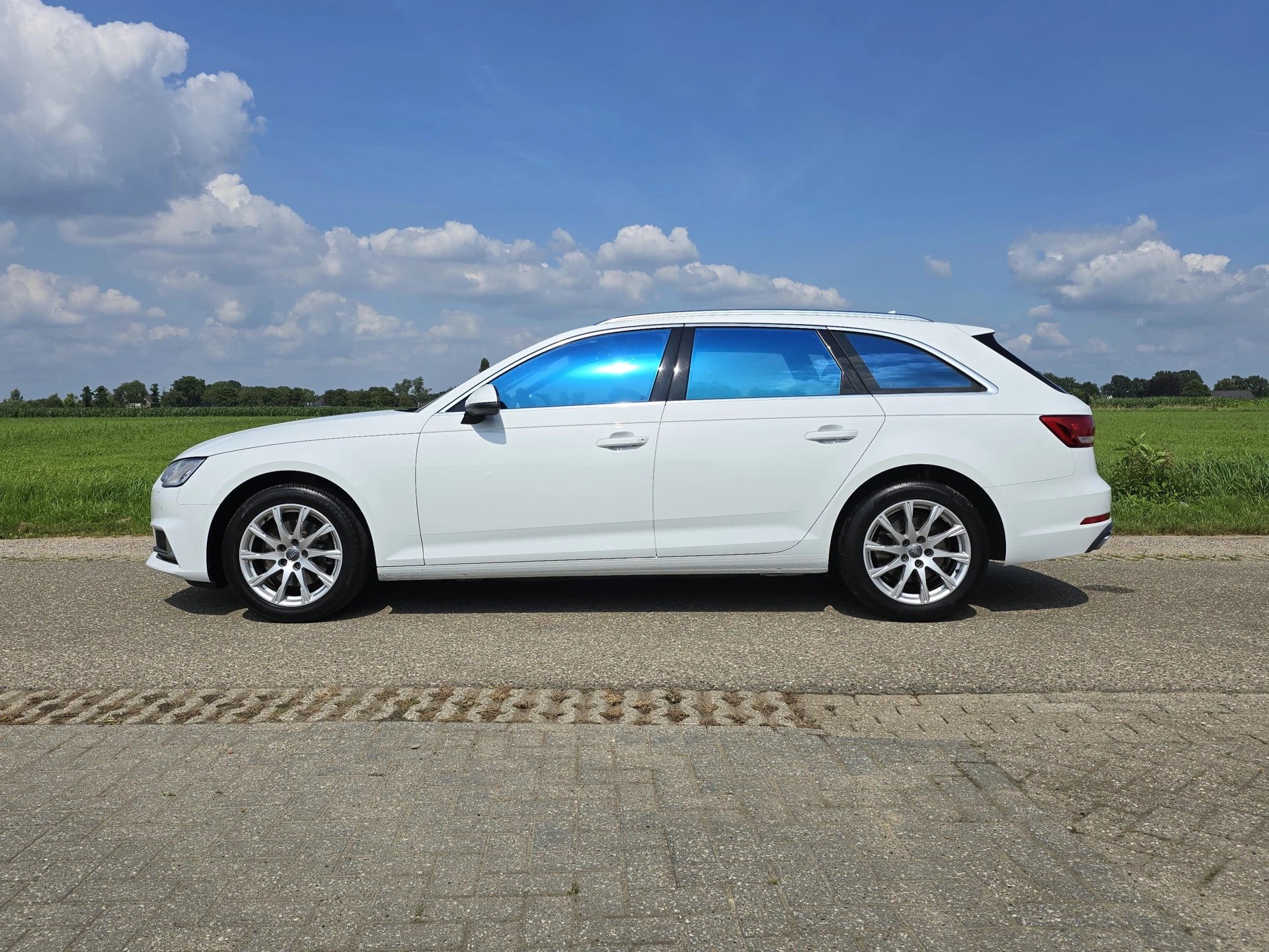 Hoofdafbeelding Audi A4