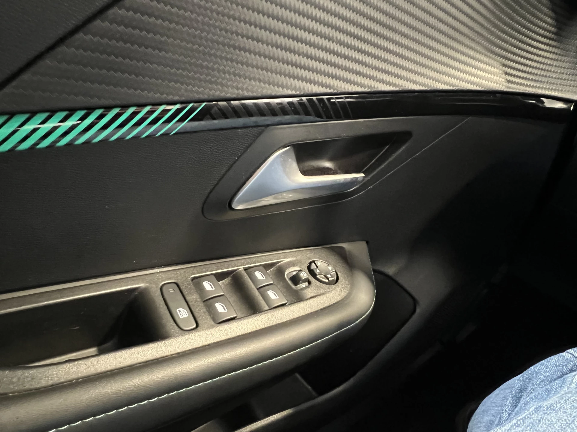 Hoofdafbeelding Peugeot e-208