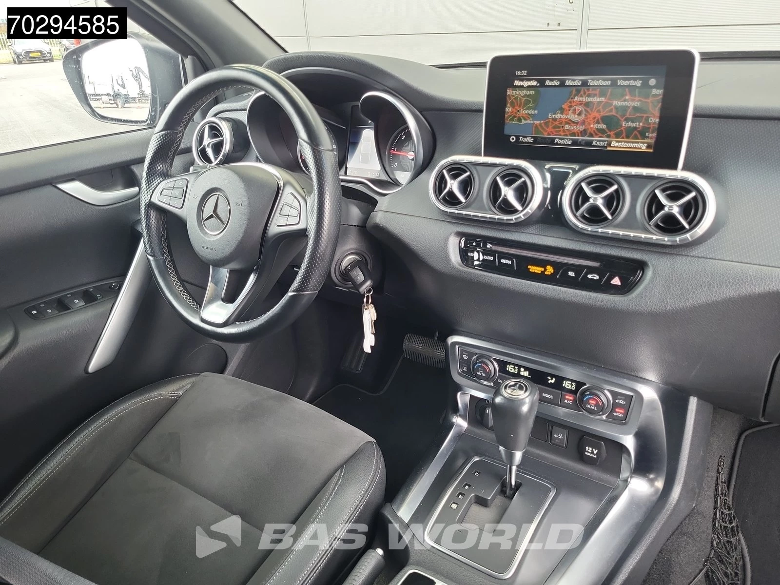 Hoofdafbeelding Mercedes-Benz X-Klasse