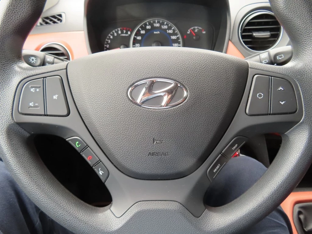 Hoofdafbeelding Hyundai i10