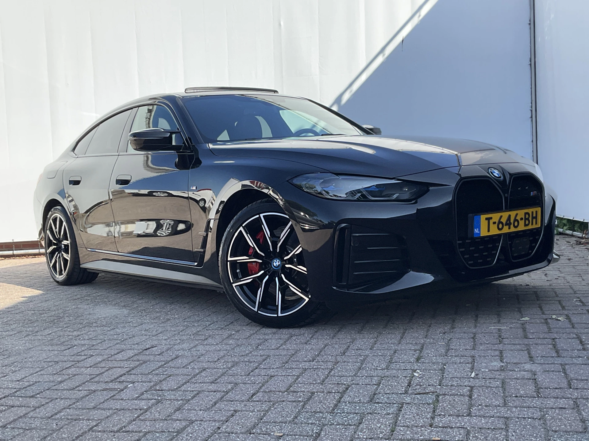 Hoofdafbeelding BMW i4