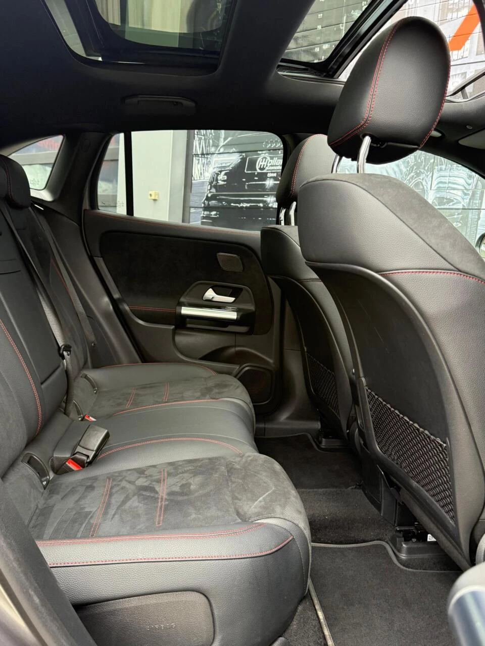 Hoofdafbeelding Mercedes-Benz EQA