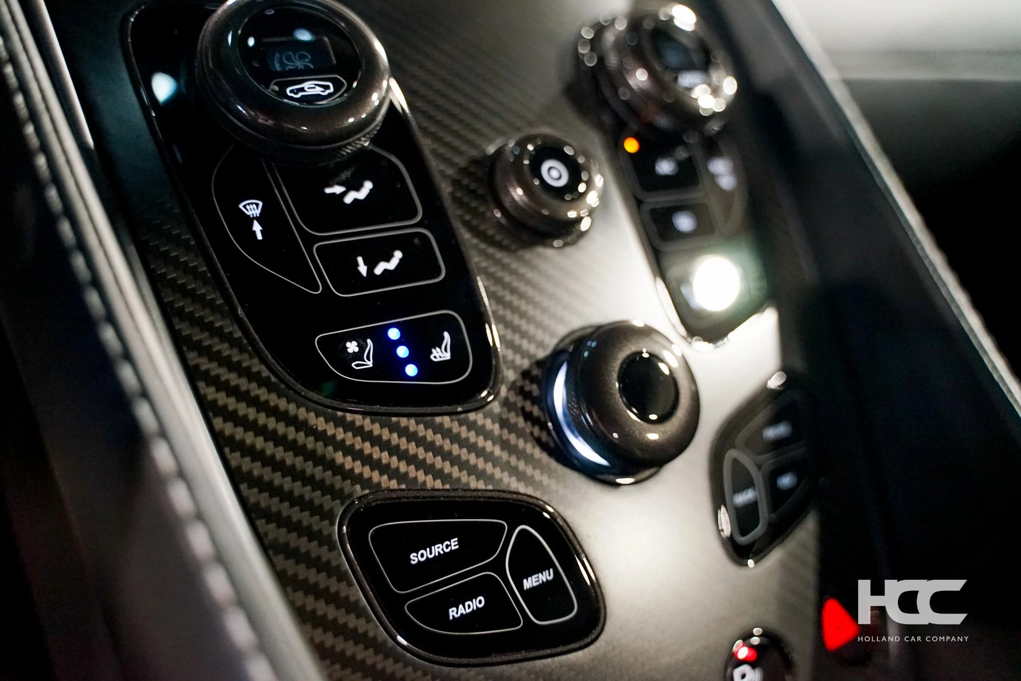 Hoofdafbeelding Aston Martin V12 Vanquish