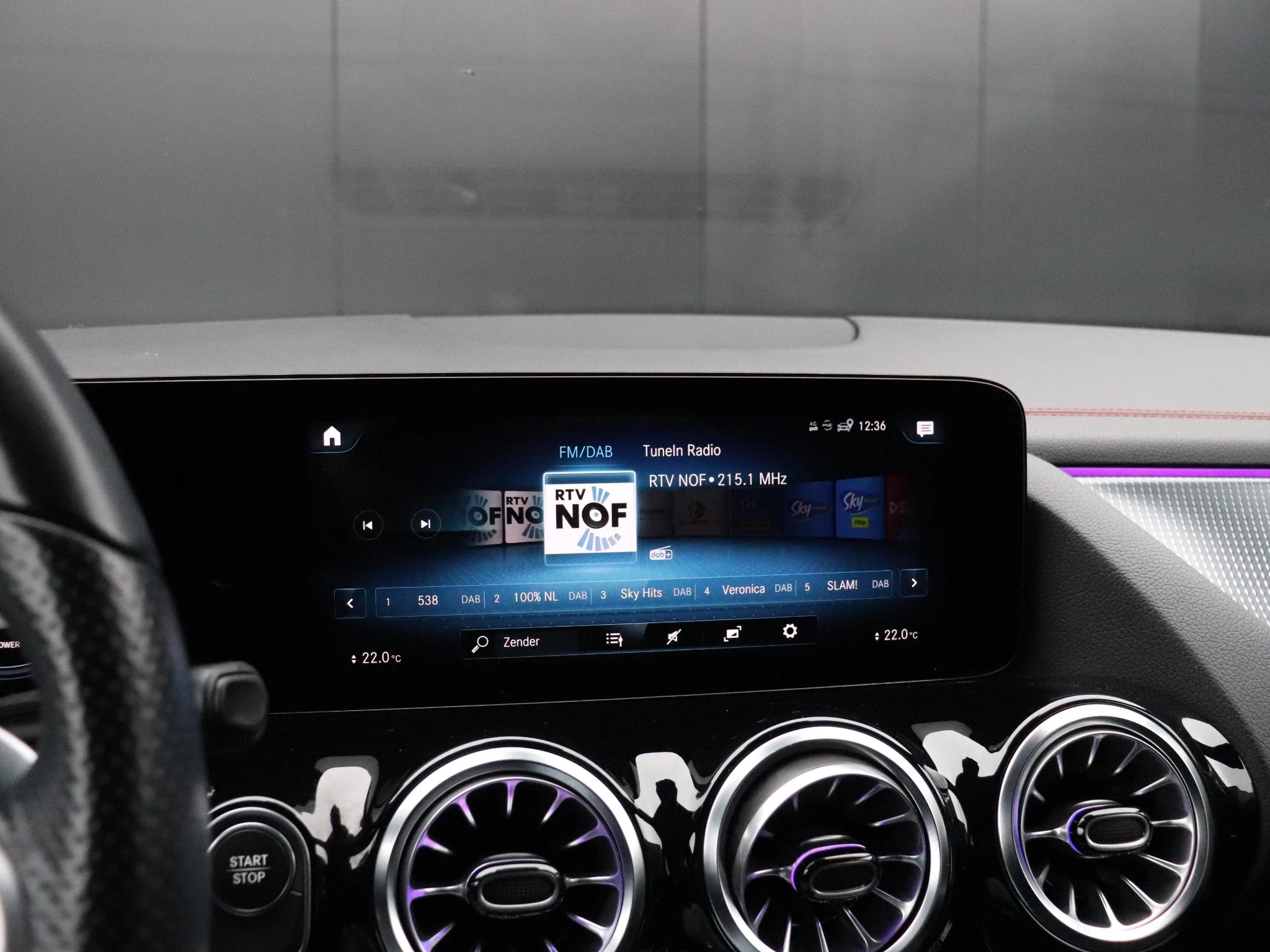 Hoofdafbeelding Mercedes-Benz EQA