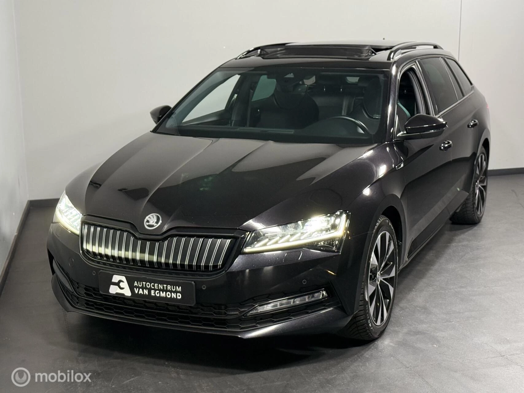 Hoofdafbeelding Škoda Superb