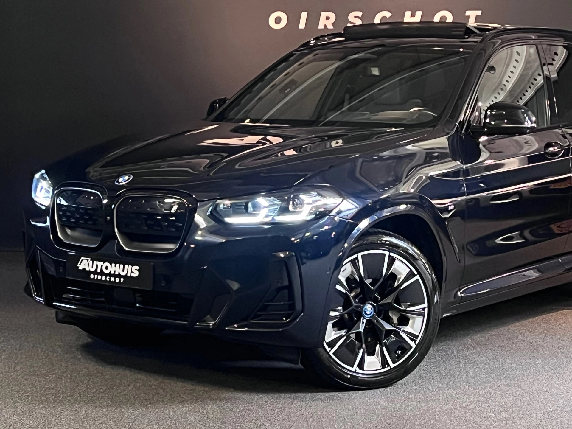 Hoofdafbeelding BMW iX3