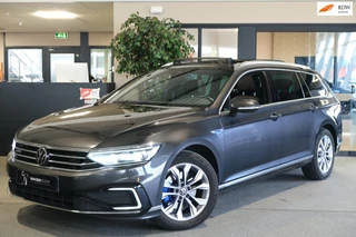 Hoofdafbeelding Volkswagen Passat Volkswagen Passat Variant 1.4 TSI PHEV GTE 218 PK Pano Trek Virtual Navi Leder Cam Acc