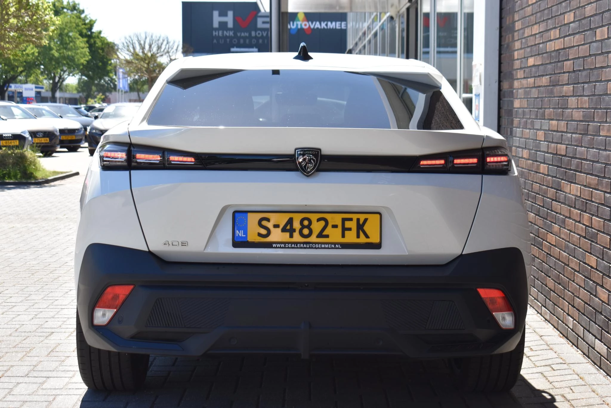 Hoofdafbeelding Peugeot 408