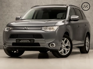 Mitsubishi Outlander 2.0 PHEV Instyle 203Pk Automaat (SCHUIFDAK, NAVIGATIE, CAMERA, LEDER, STOELVERWARMING, ELEK SPORTSTOELEN, KEYLESS, CRUISE, XENON, NIEUWSTAAT)