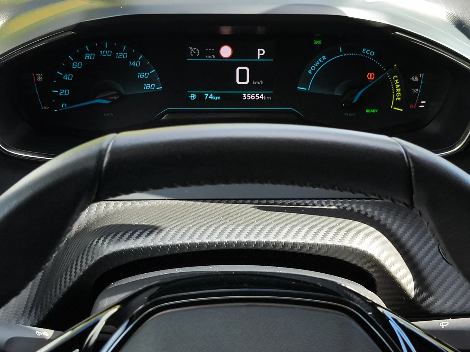 Hoofdafbeelding Peugeot e-208