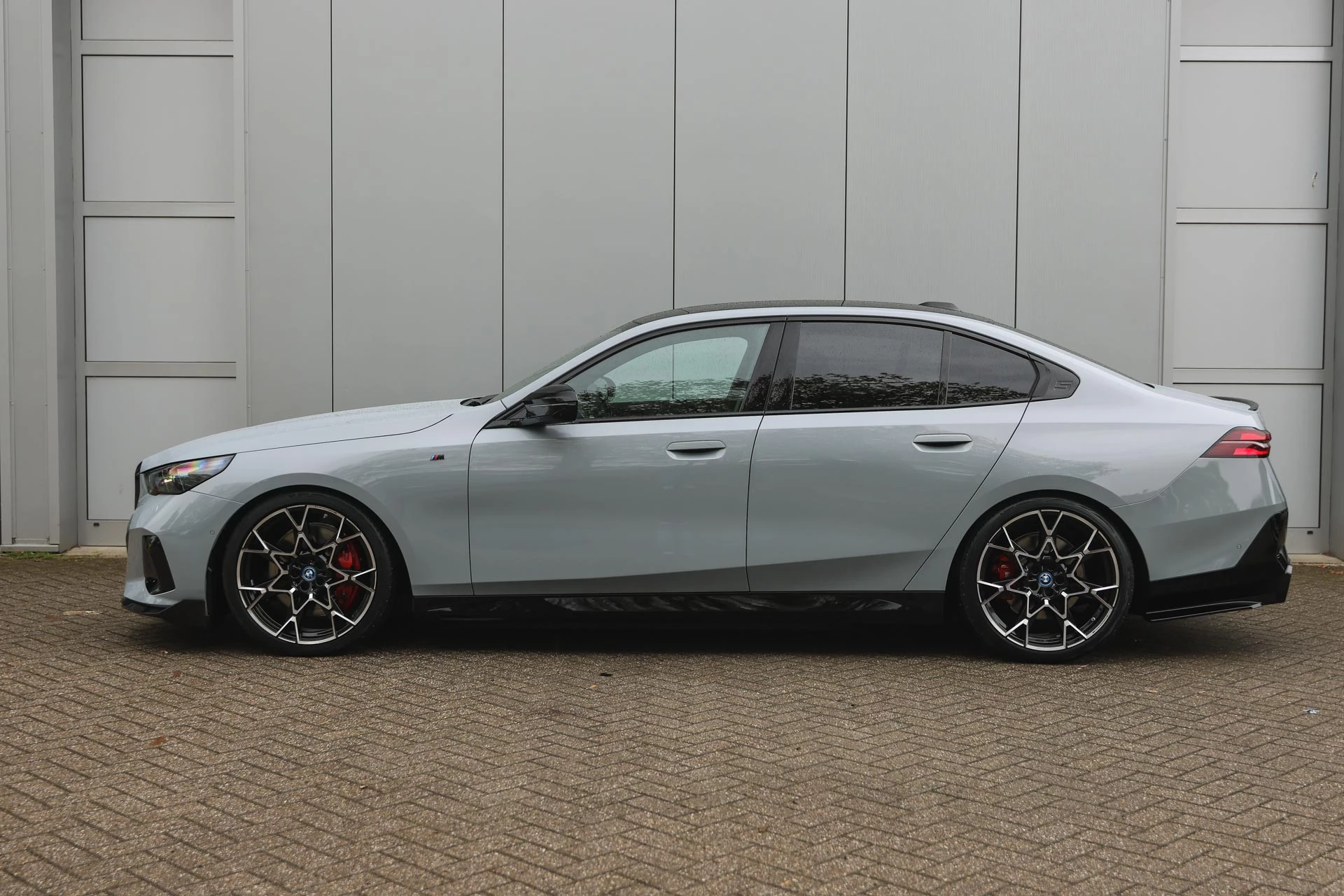 Hoofdafbeelding BMW i5