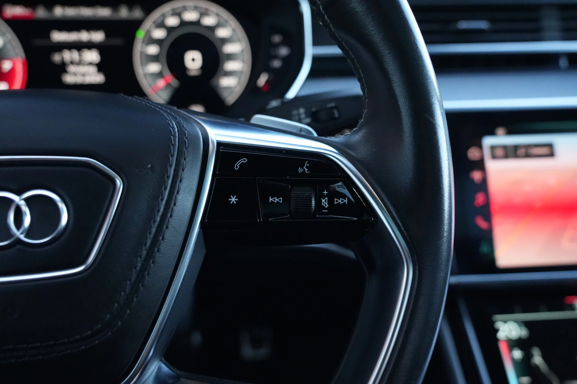 Hoofdafbeelding Audi S8