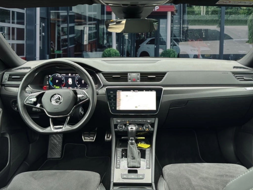 Hoofdafbeelding Škoda Superb