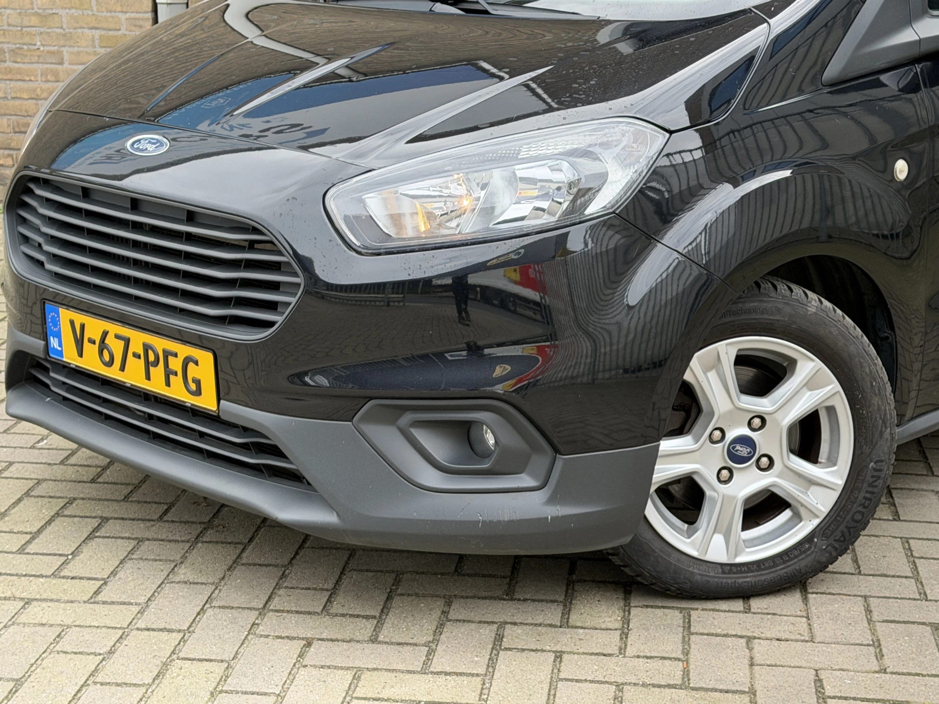 Hoofdafbeelding Ford Transit Courier