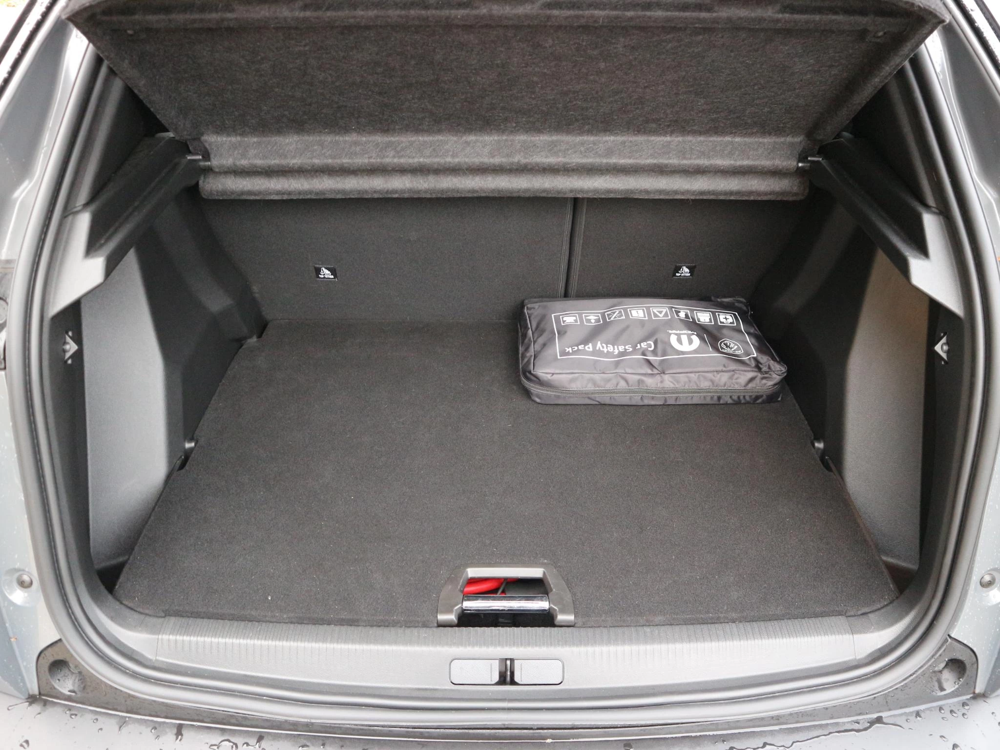 Hoofdafbeelding Peugeot e-2008