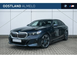 BMW 5 Serie 530e M Sport Automaat / Panoramdak / Trekhaak / Achteruitrijcamera / M Sportonderstel / Adaptieve LED / Stoelverwarming