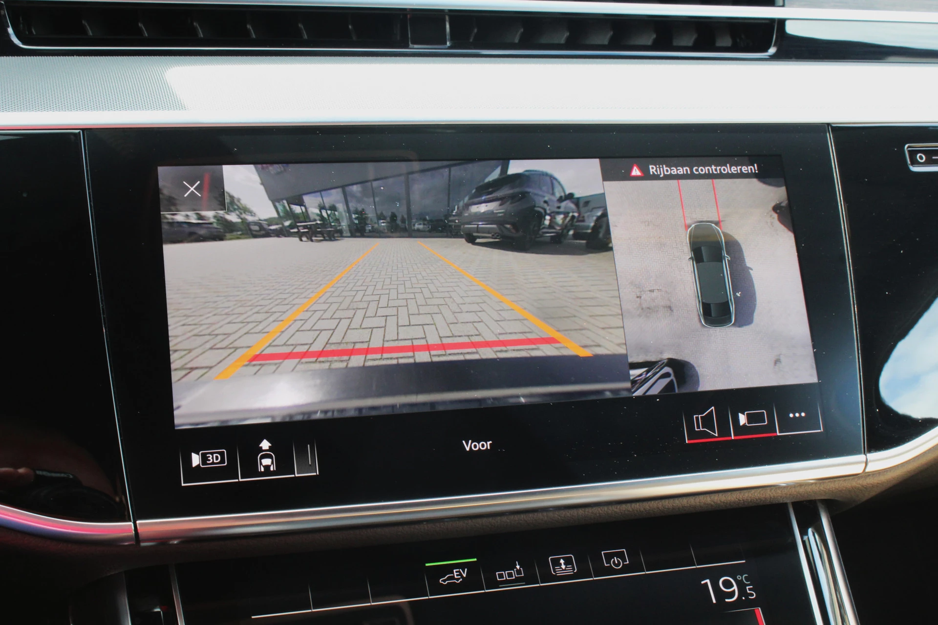 Hoofdafbeelding Audi A8