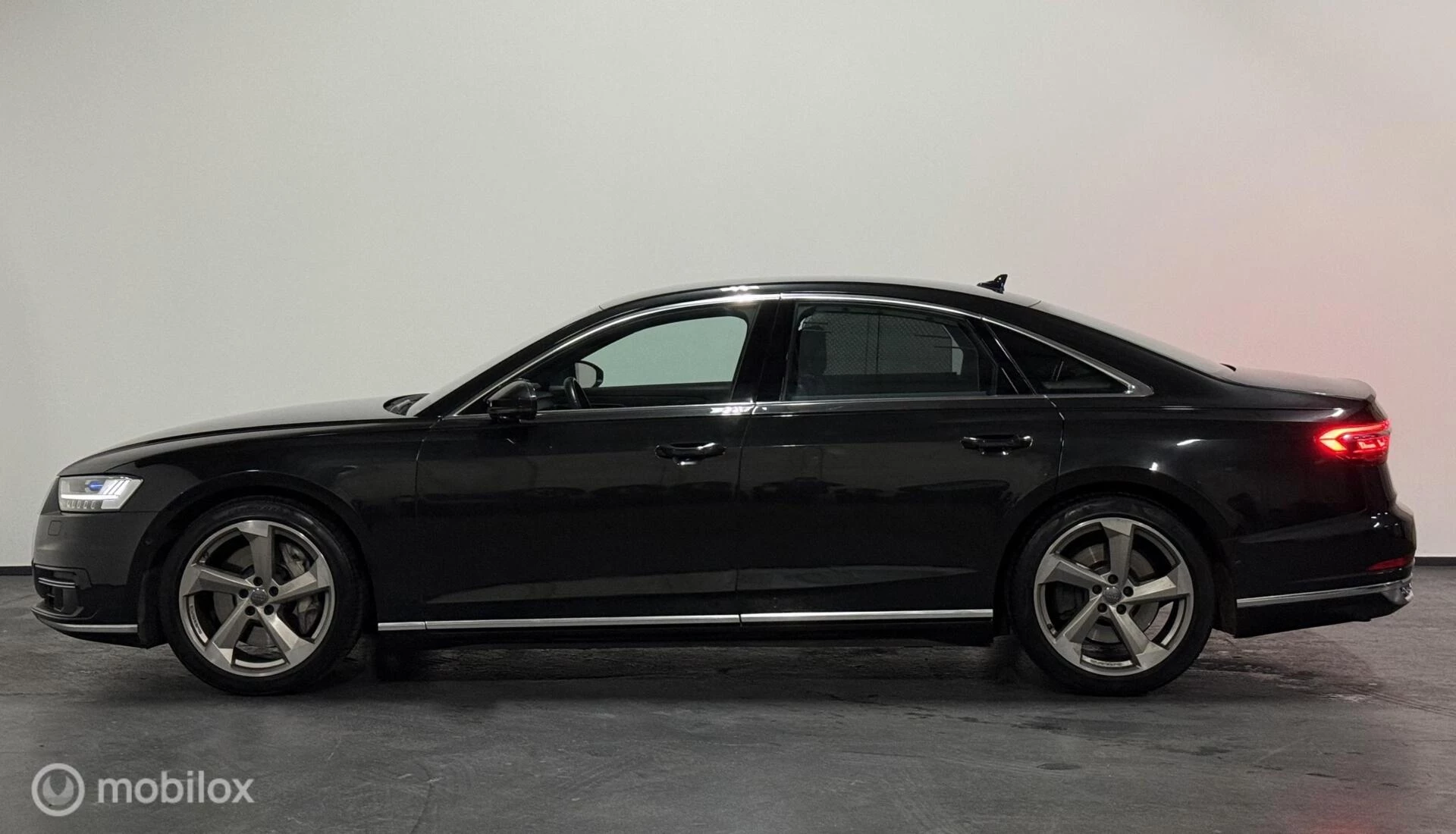 Hoofdafbeelding Audi A8