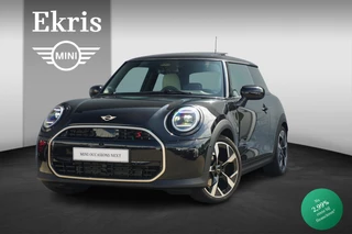 Hoofdafbeelding MINI 3-deurs MINI 3-deurs Cooper S | Favoured Uitvoering | Pakket XL | Harman Kardon | Driving Assistant Professional | Head-Up Display | Stoel & Stuurverwarming | Panoramadak