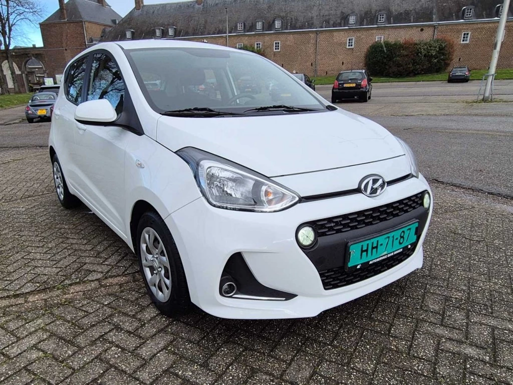 Hoofdafbeelding Hyundai i10