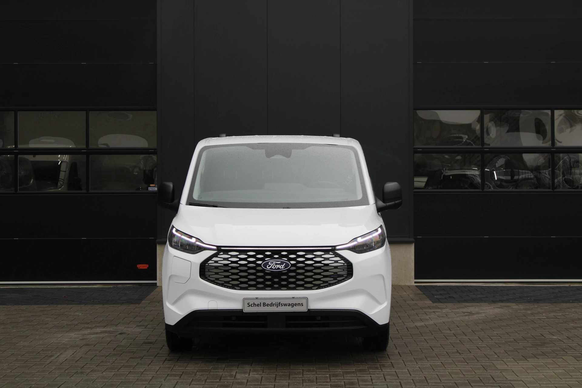 Hoofdafbeelding Ford E-Transit Custom