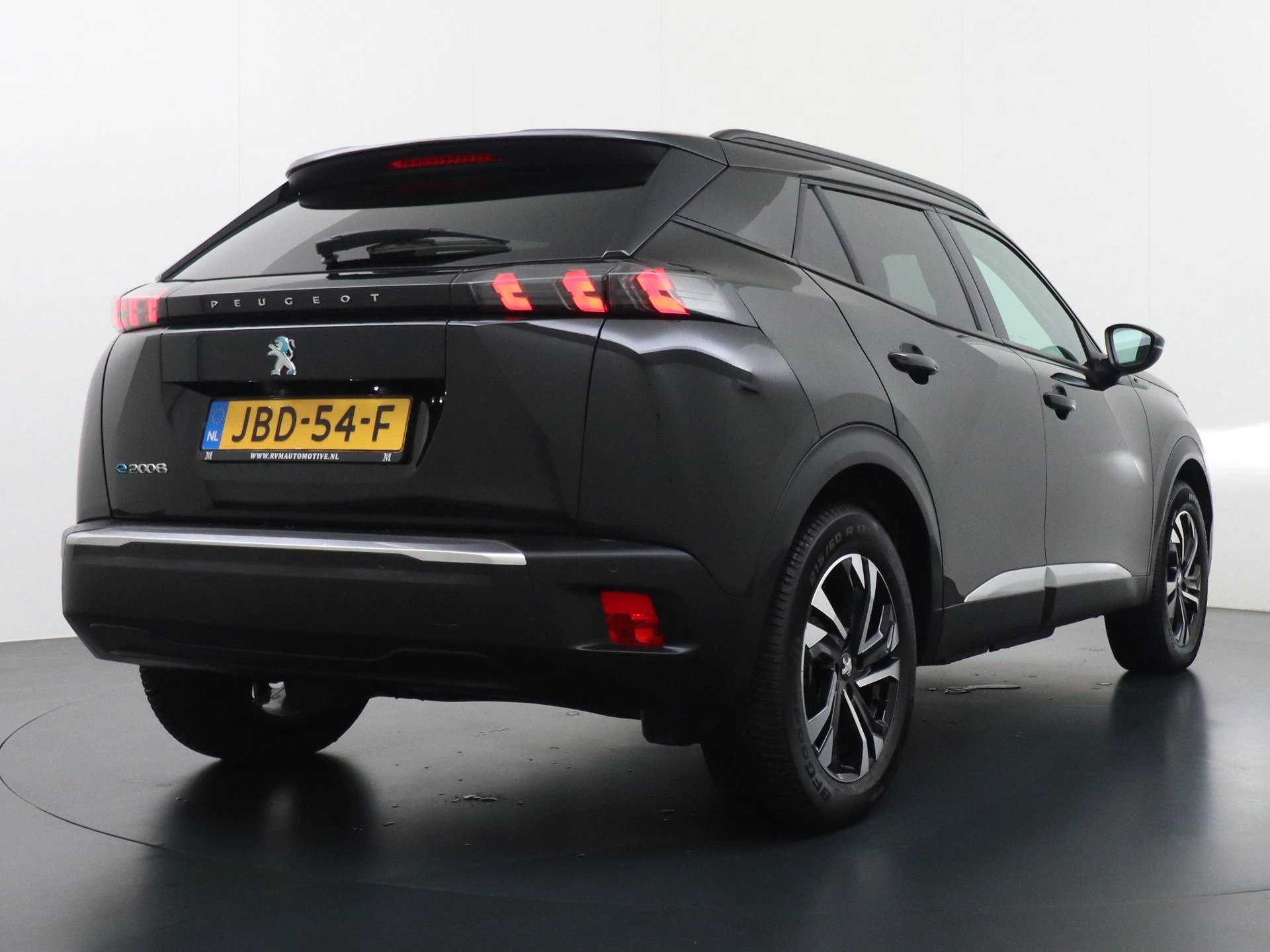 Hoofdafbeelding Peugeot e-2008