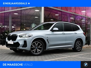 BMW X3 xDrive30e High Executive M Sport Automaat / Panoramadak / Trekhaak / Sportstoelen / Parking Assistant Plus / Head-Up / Live Cockpit Professional