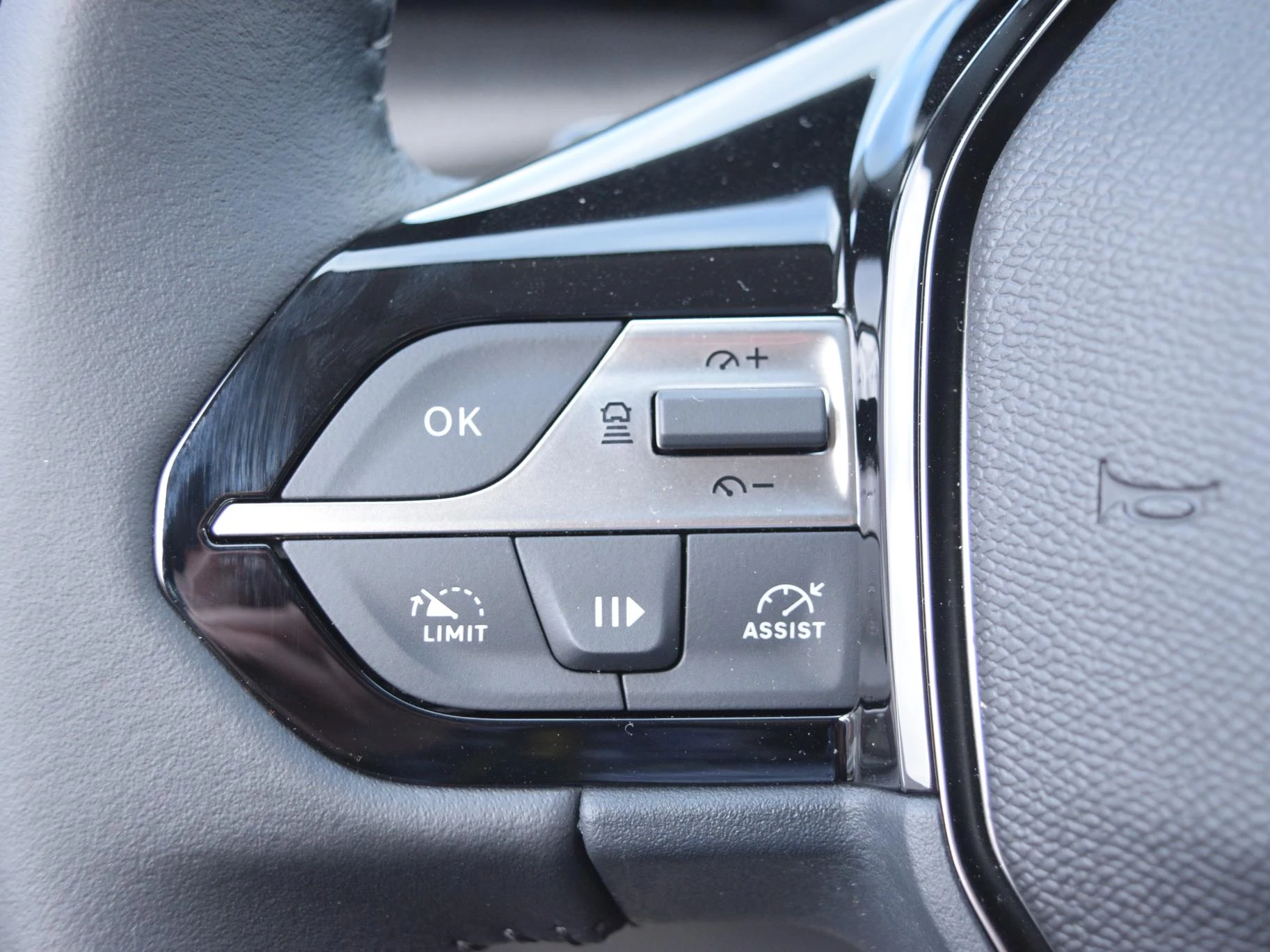 Hoofdafbeelding Peugeot 408