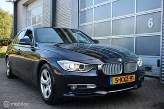 BMW 3-serie 320i EfficientDynamics MODERN LEDER/NAVIGATIE/NL