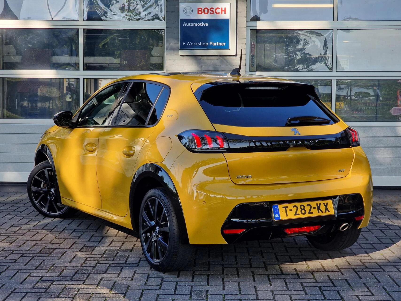 Hoofdafbeelding Peugeot 208
