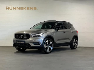 Hoofdafbeelding Volvo XC40 Volvo XC40 Recharge T4 R-Design | Open dak | Adapt. Cruise | Keyless | Stuur-/Stoel verwarming