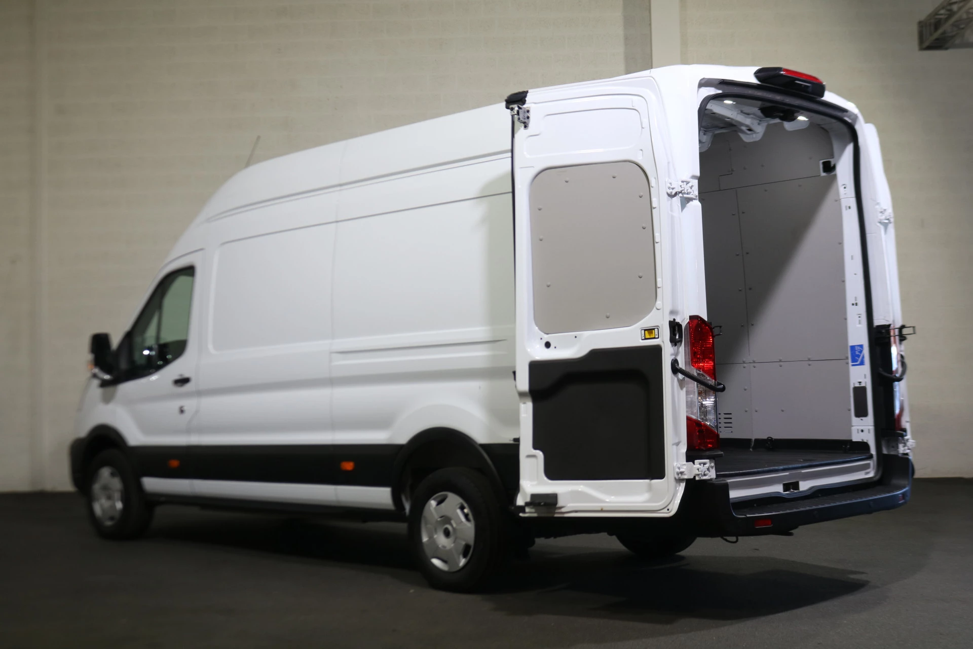 Hoofdafbeelding Ford E-Transit