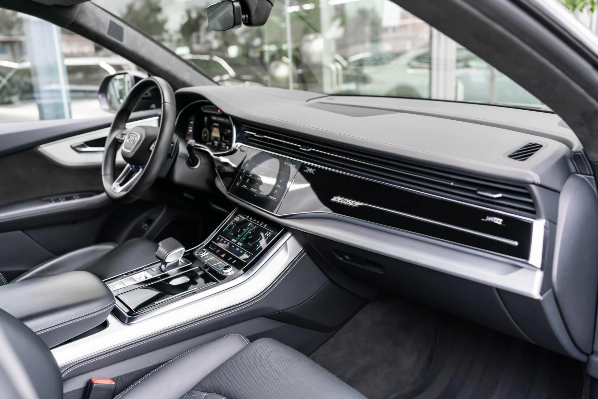 Hoofdafbeelding Audi Q8